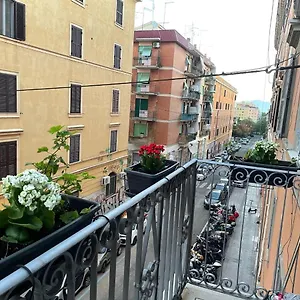 San Lorenzo 42 , Roma Italia